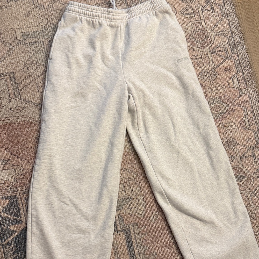 Aritzia sweat fleece barrel leg boyfriend fit Sweatpants